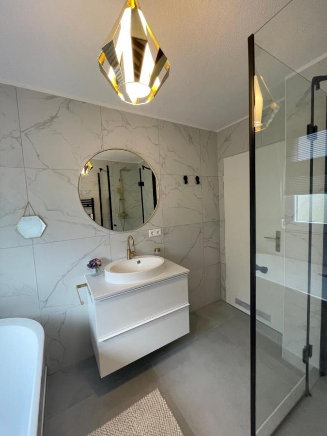 Luxus Apartment Am Fremersberg - Zentral - Mit Sauna & Badewanne 바덴바덴 외부 사진